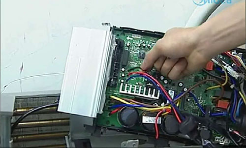 濠江美的空调电话是多少